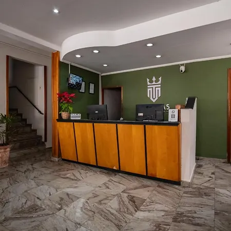 Hotel Thermas da Mantiqueira - Poços de Caldas - De frente para a Praça Central e Relógio Floral-2